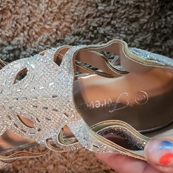 Gorgeous Womens Silver Embellished Prom Forever High Heel Shoe Sz 8 used once - Picture 6 of 8